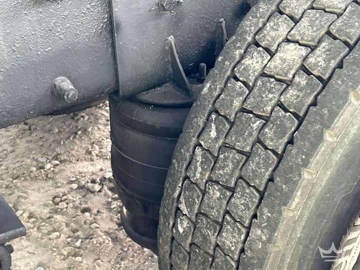 2004-peterbilt-357-image-24