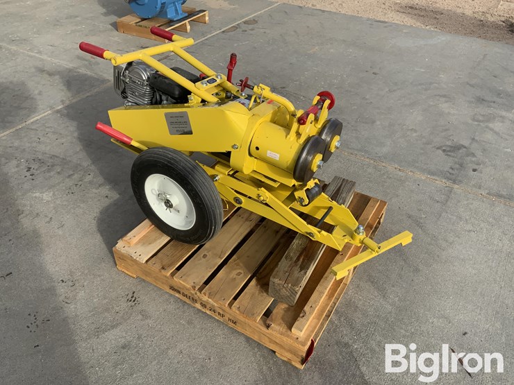 amy-j-3-22-portable-disc-blade-roller-sharpener-image-3