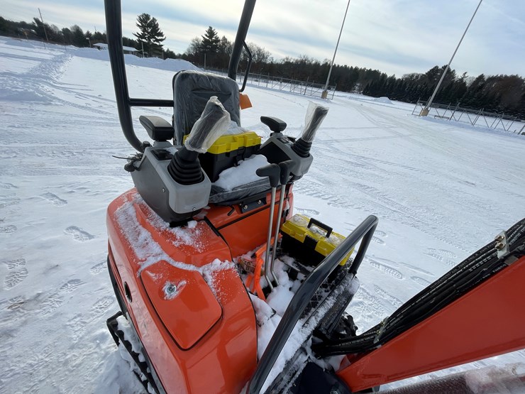 #140-•-landhero-me18-mini-excavator-(mosinee,-wi)-image-6