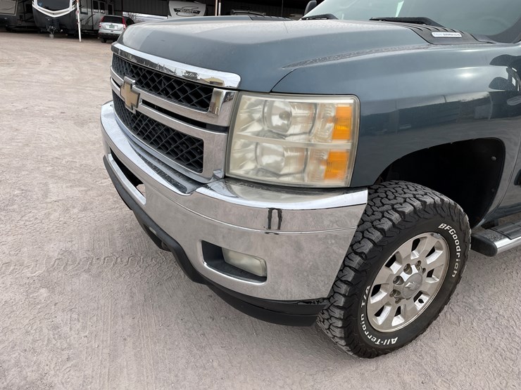 2011-chevrolet-silverado-2500hd-lt-image-21