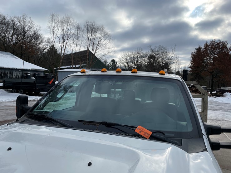 #330-•-2012-f350-super-duty-cab-and-chassis-pickup-(has-wi-title)(custer,-wi)-image-26