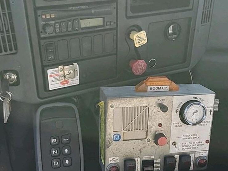 2005-international-durastar-4300-image-20