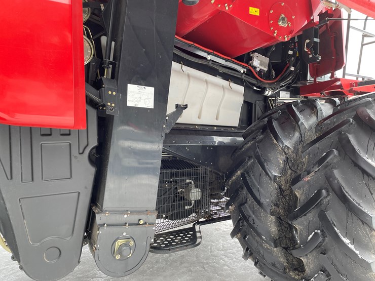 2017-case-ih-7240-image-40