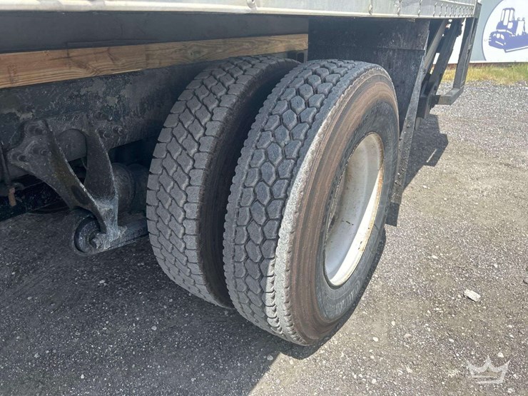 2019-international-durastar-4300-image-20