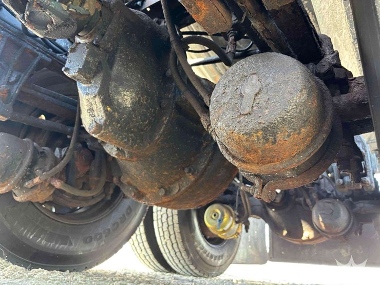 2000-peterbilt-378-image-37