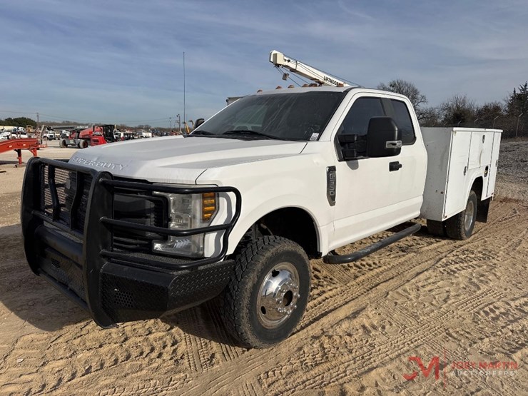 2018-ford-f350-xl-image-4