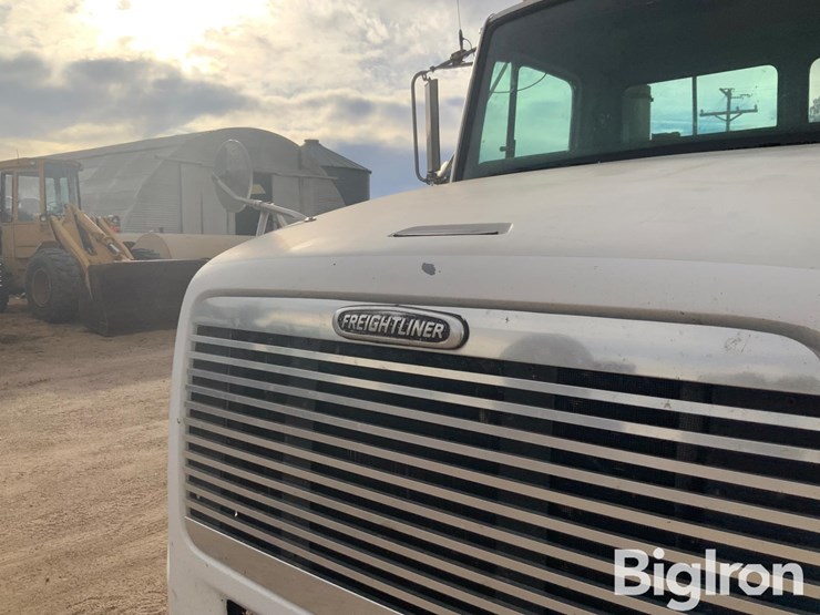 1999-freightliner-fl112-image-20