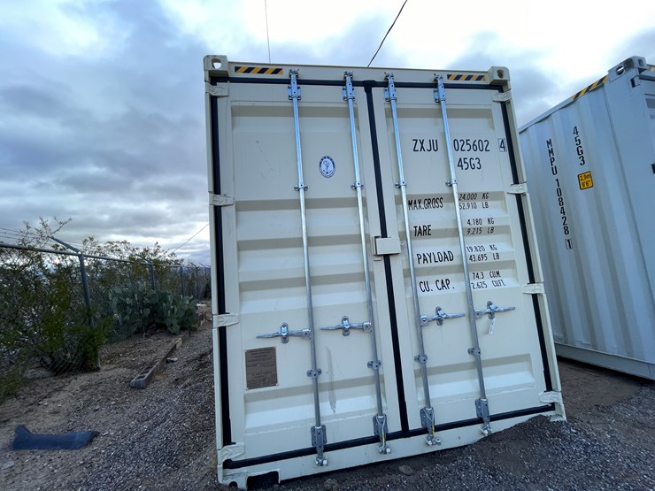 #200c-•-40'-container-image-7