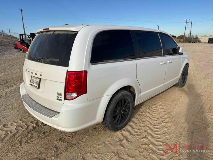 2019-dodge-grand-caravan-image-2