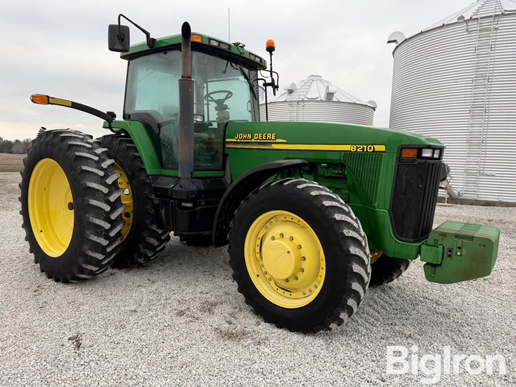 2001-john-deere-8210-image-3
