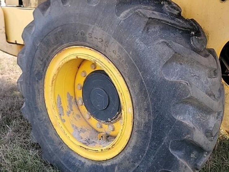 new-holland-w130-image-15