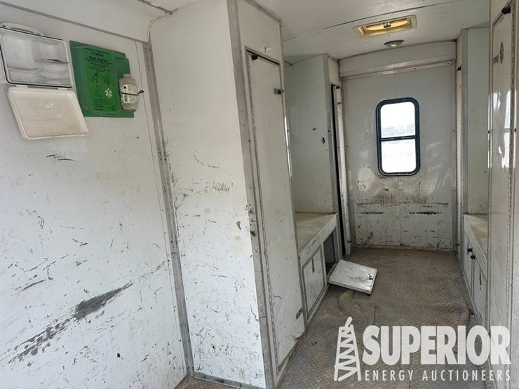 (x)-2013-continental-t/a-bp-crewhouse-trailer,-vi...-image-3