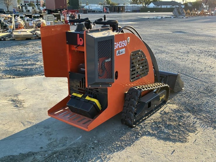 2025-aboss-gh350-skid-steertrack-loader-image-3