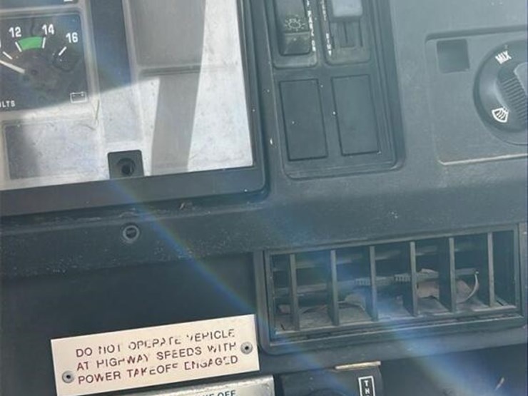 1997-international-4900-image-20