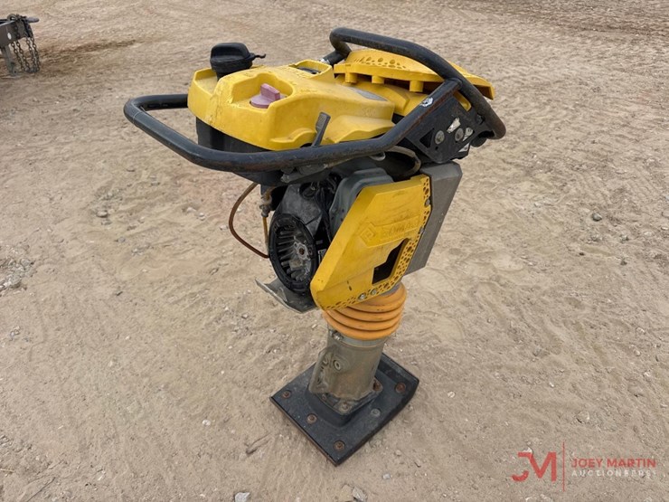 2015-bomag-bt65-image-2