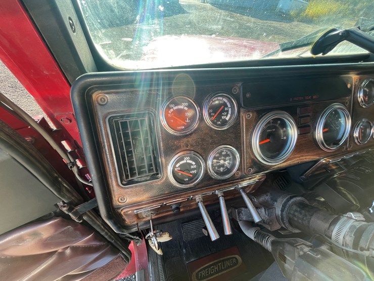 #312-•-2003-freightliner-dump-truck-(has-wi-title)-(denmark,-wi)-image-51