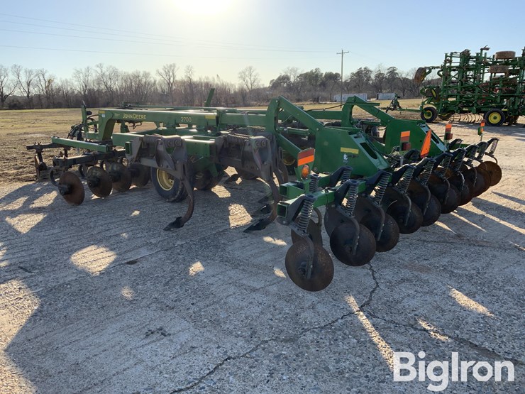 2014-john-deere-2700-image-7