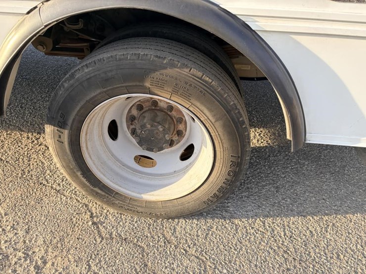 2012-ford-f550-image-5