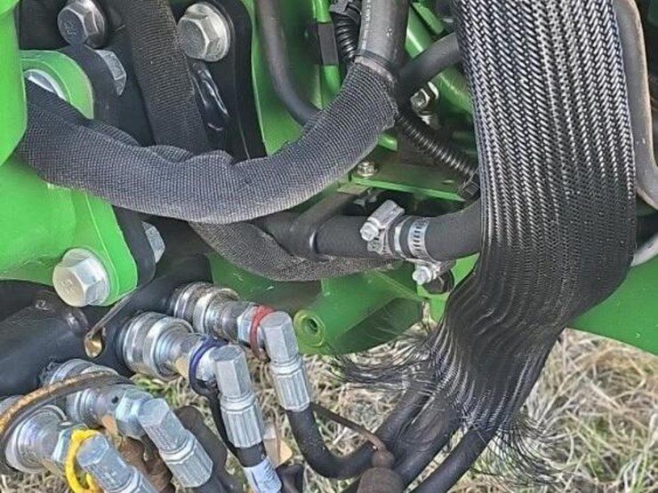 2022-john-deere-3039r-image-5