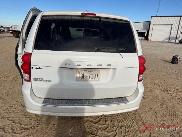 2017-dodge-grand-caravan-image-9