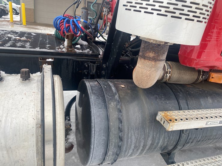 #302-•-2009-mack-gu713-semi-tractor-(has-wi-title)-(mosinee,-wi)-image-41