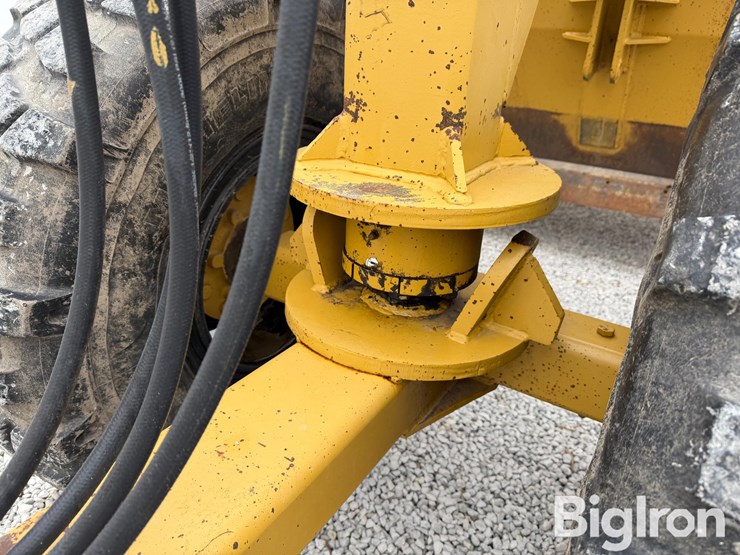 2010-holcomb-1200-image-15