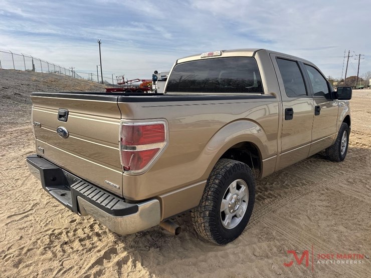 2014-ford-f150-xlt-image-2