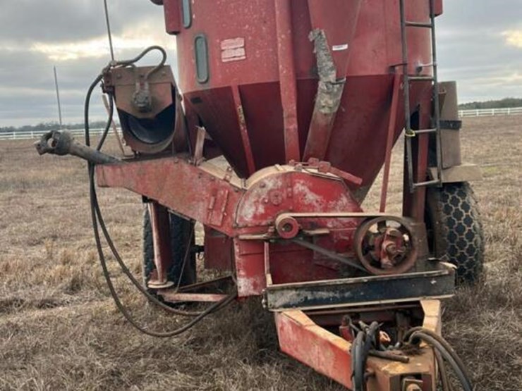 case-ih-1350-image-1