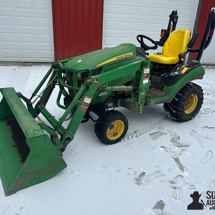 2016 JOHN DEERE 1025R