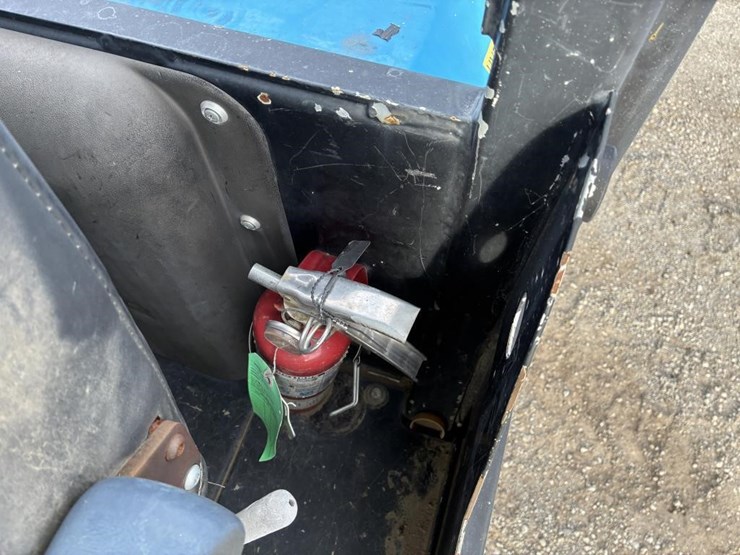 2015-genie-gth-10telescopic-reach-lift-image-21