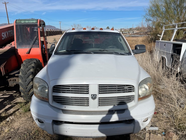 2006-dodge-3500-image-2