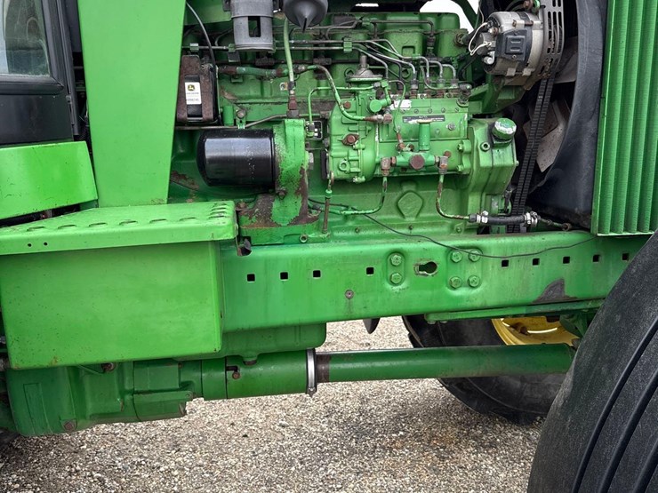 john-deere-4450-image-11