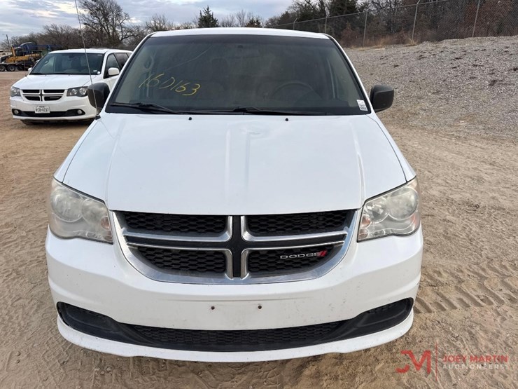2015-dodge-grand-caravan-image-5