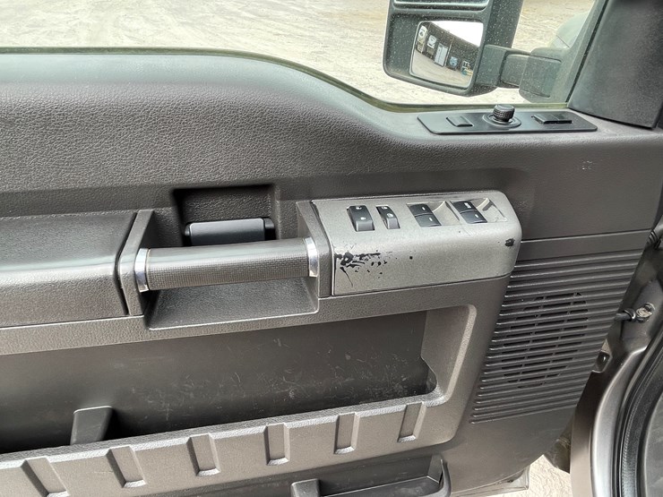 2011-ford-f250-lariat-image-61