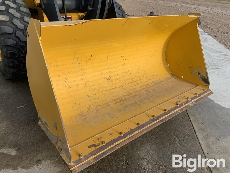 2012-deere-244j-image-16