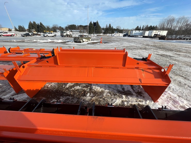 #18001-•-unused-12'-loader-pusher-attachment-(princeton,-mn)-image-4