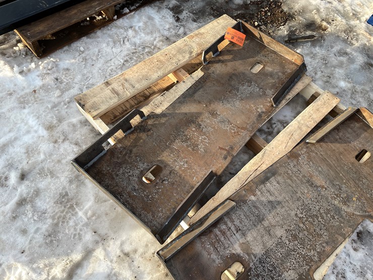 #18044-•-unused-formed-skid-steer-fork-frame-attachments-(princeton,-mn)-image-2