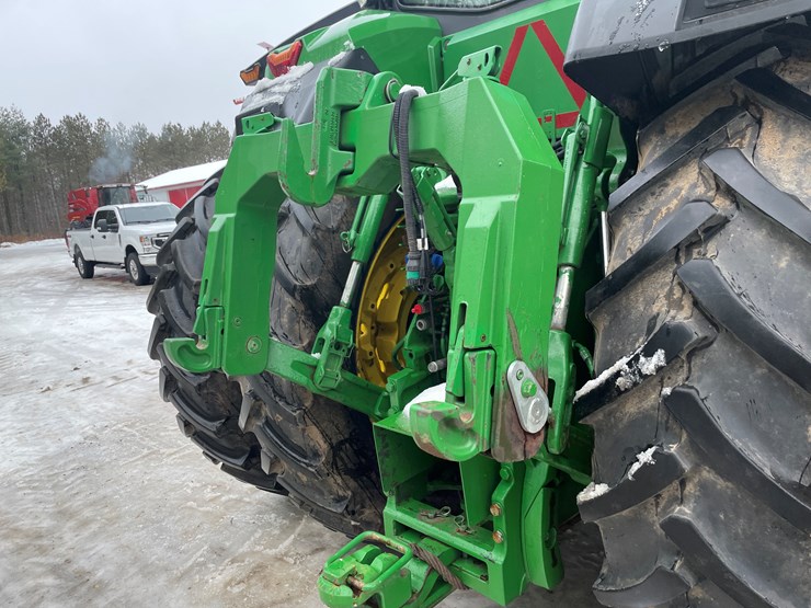 2020-john-deere-8r-340-image-24