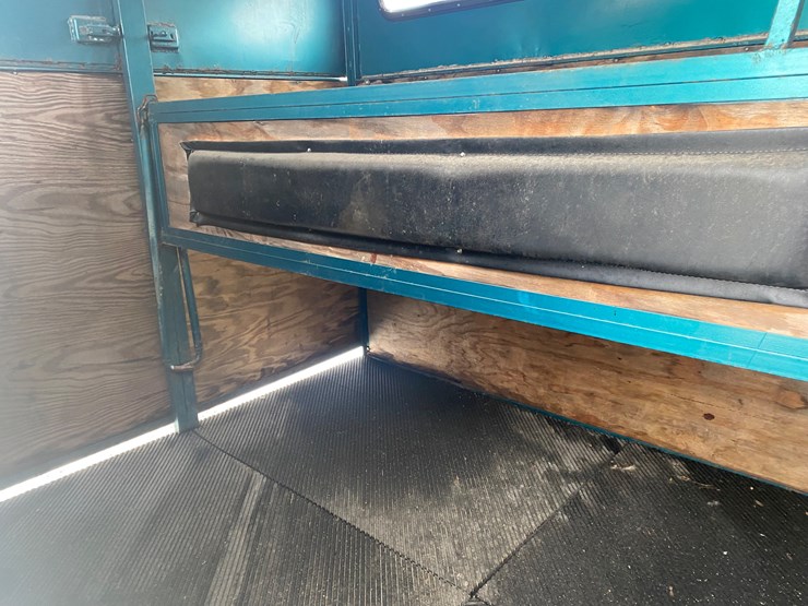 #366-•-2001-ponderosa-gooseneck-trailer-(has-wi-title)-(helenville,-wi)-image-11