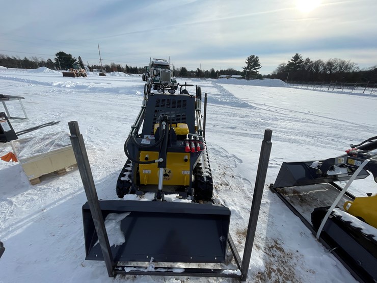 #158-•-landhero-mini-skid-steer-loader-(mosinee,-wi)-image-2