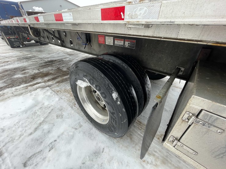 2022-hyundai-flatbed-image-24