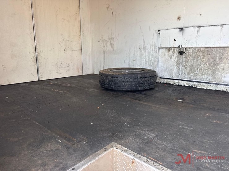 2016-ford-f550-xl-image-17