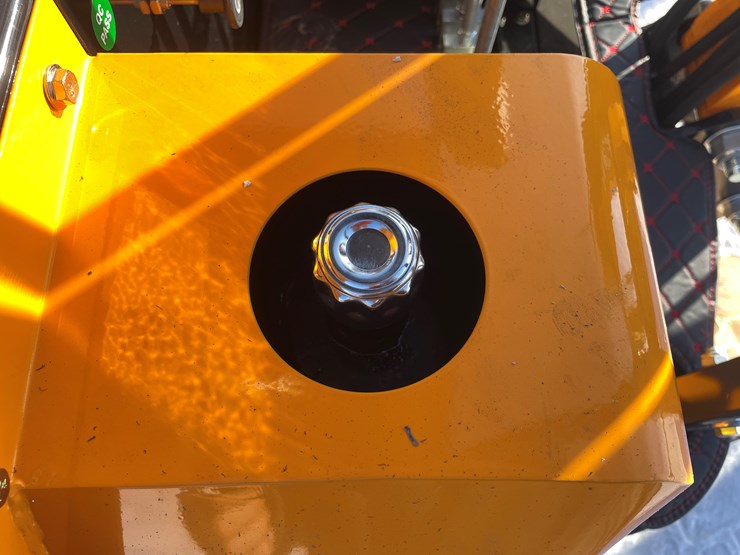 #132-•-miva-va13-mini-excavator-(mosinee,-wi)-image-17