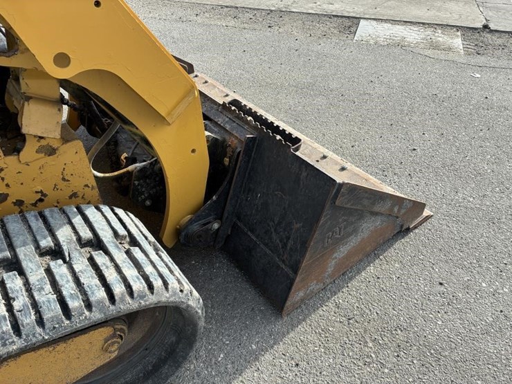 2024-caterpillar-259d3-image-6