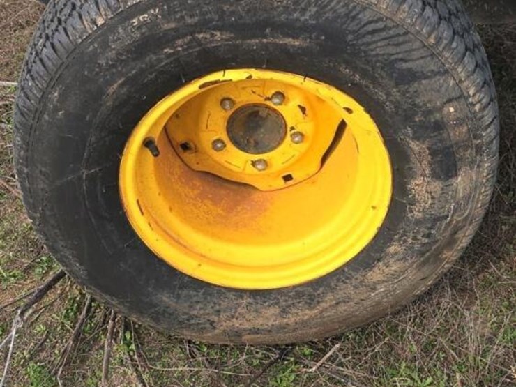 john-deere-2210-image-6