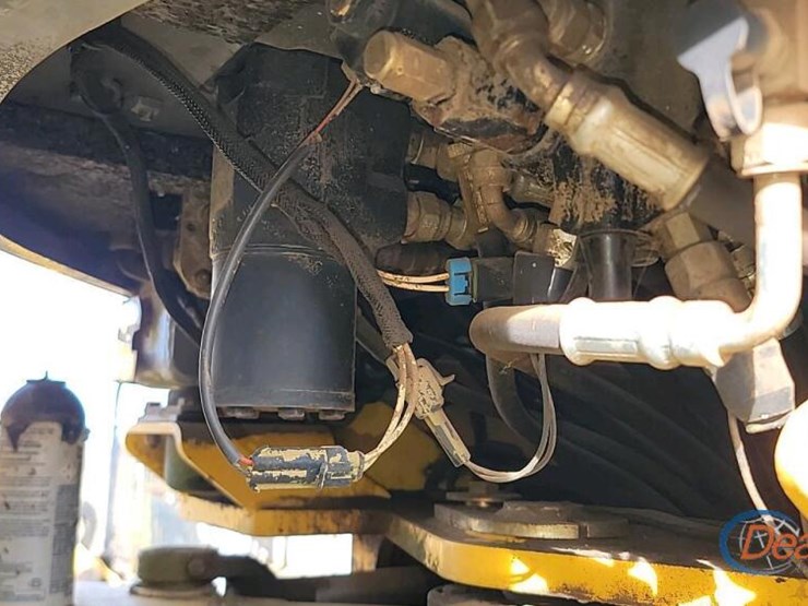 new-holland-w130-image-21