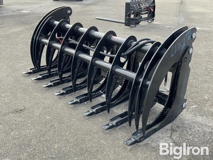 2025-giyi-clg72-72"-skid-steer-curved-log-grabber-image-1