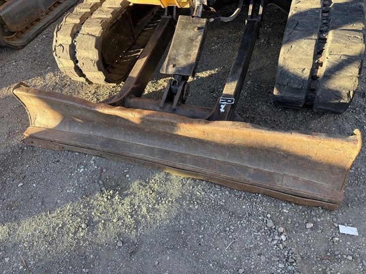 2017-caterpillar-305.5e2-cr-image-31