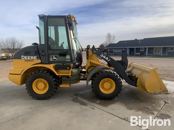 2012-deere-244j-image-4