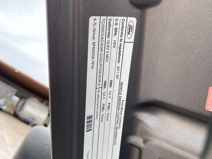 2011-ford-f250-lariat-image-145